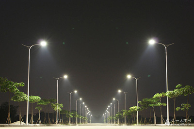 贛州榮輝建設(shè):塑誠信品牌,拓建筑市場